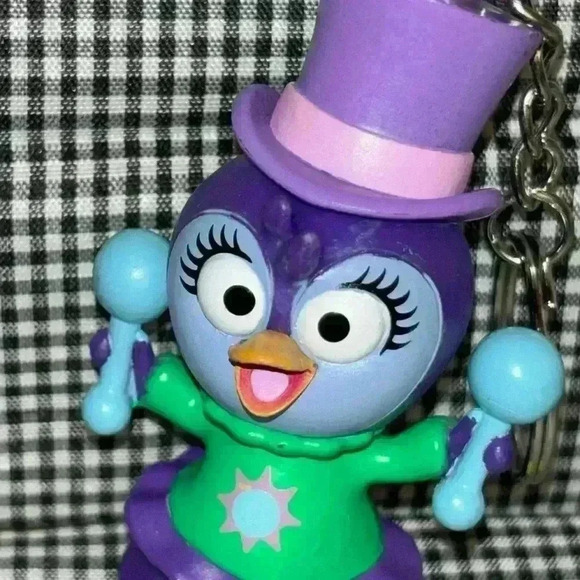 Summer Penguin, Disney Junior muppet babies keychain - Picture 2 of 5